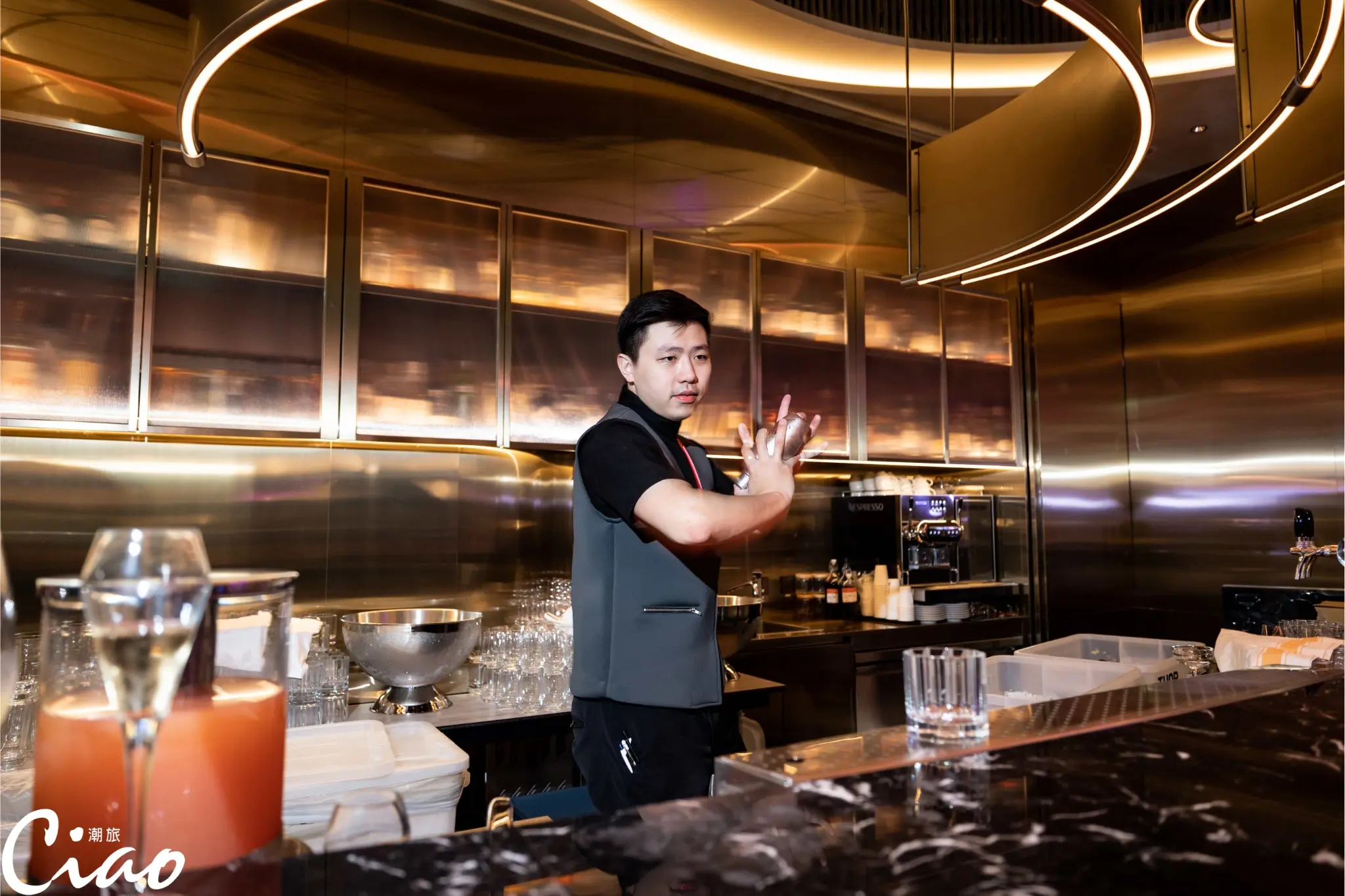 【臺中勤美洲際酒店】由專業調酒師特調的創意調酒每款皆風味各異，能帶來最純粹的品飲樂趣。