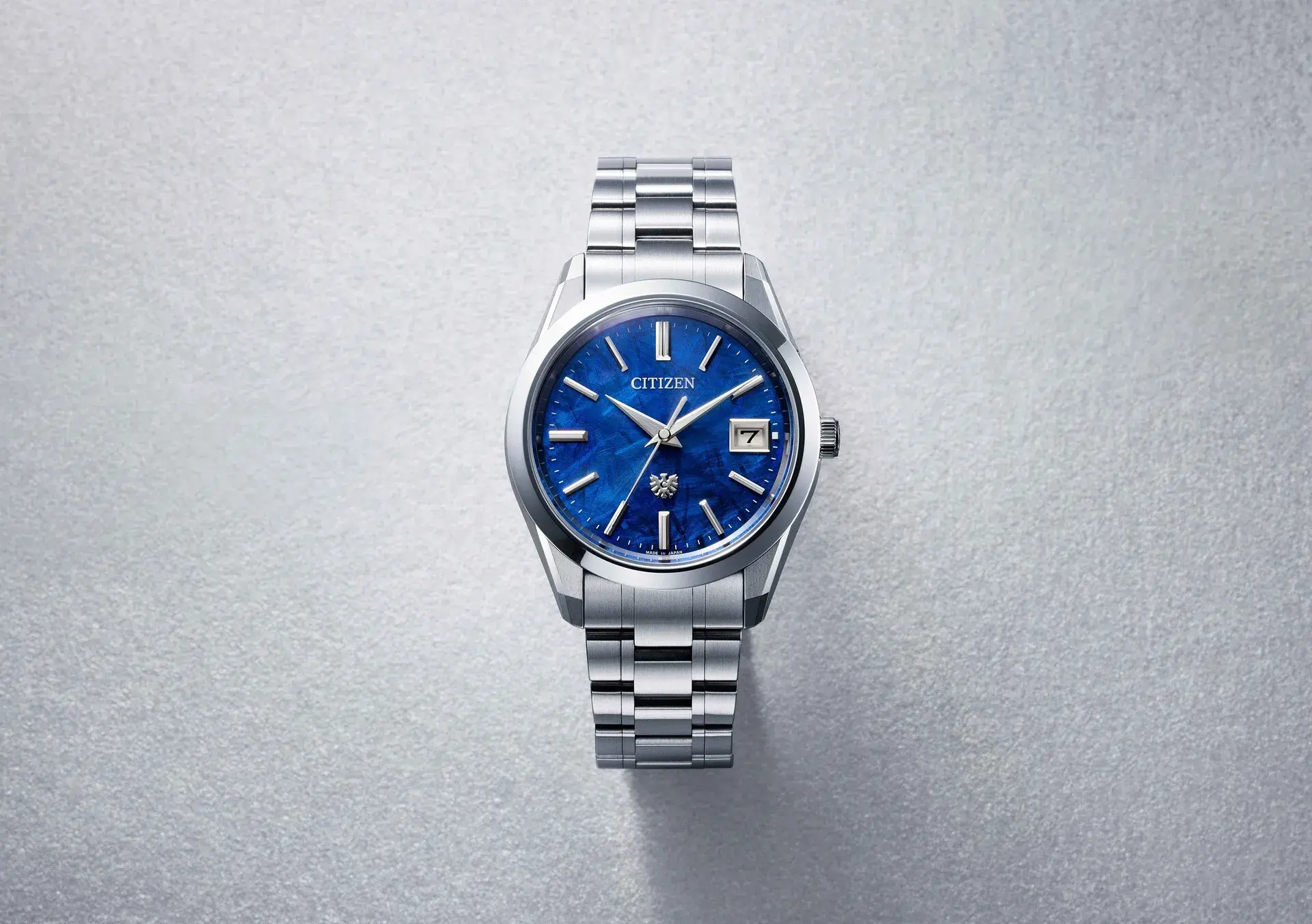 The Citizen Cal.a060光動能高精準萬年曆腕錶 Aq4100 57m