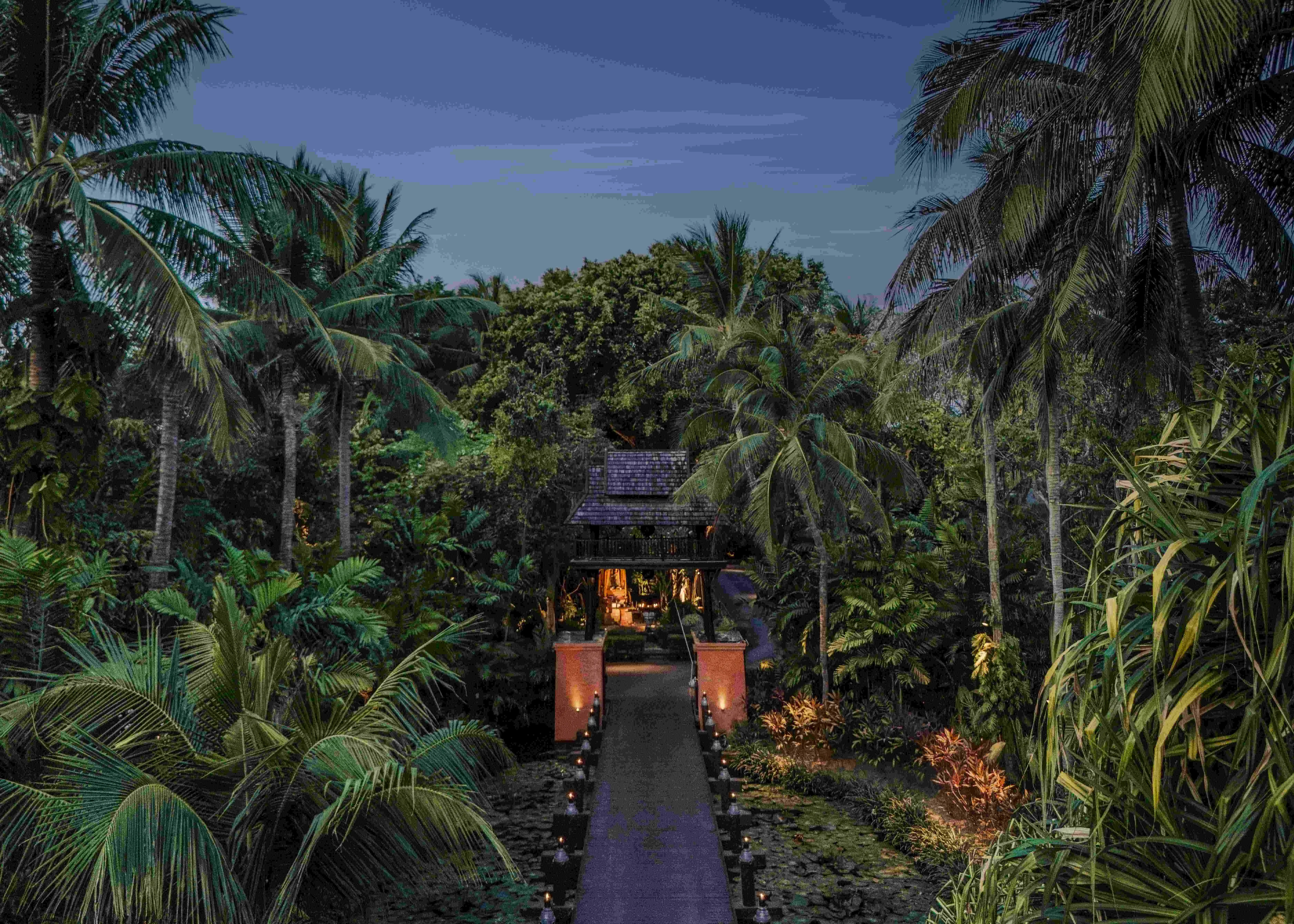 白蓮花大飯店、安納塔拉、 Anantara 、hbo、lisa【白蓮花大飯店】蘇梅島波普安納塔拉度假酒店入口