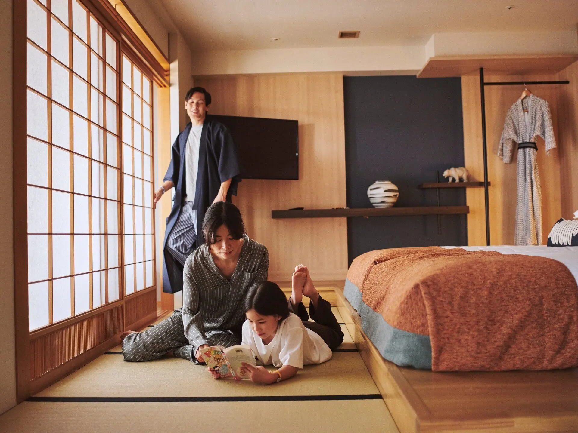 Club Med、滑雪、北海道、日本滑雪【club Med】知名親子滑雪專家陳世明chris表示「3、4月到北海道滑雪，遇到暴風雪的機率比較低，室內外溫差較冬季小，還可以降低感冒風險。」