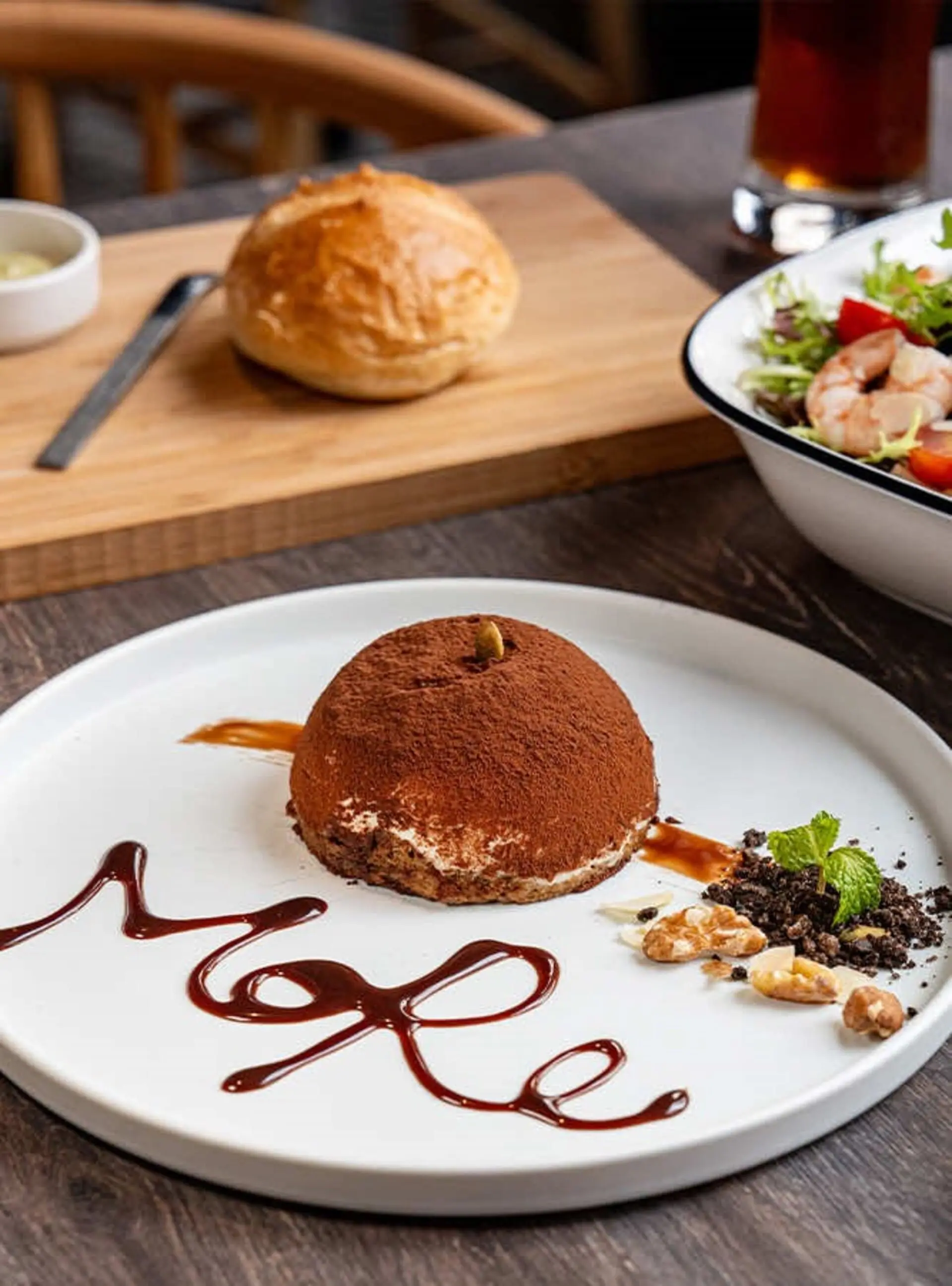 異鄉‧義香 義式餐廳精選【默爾more】用默爾的招牌甜點「提拉米蘇」為一餐劃下句點，堪稱完美。