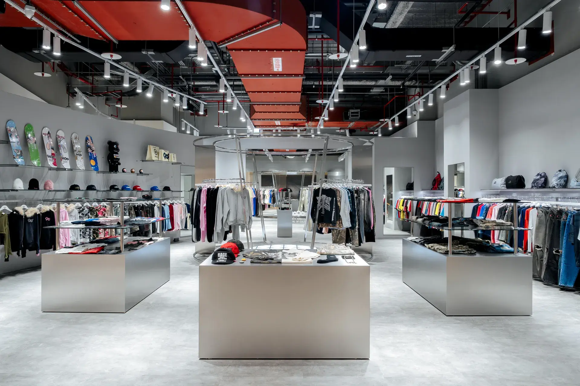 南港lalaport日本潮牌9090 2