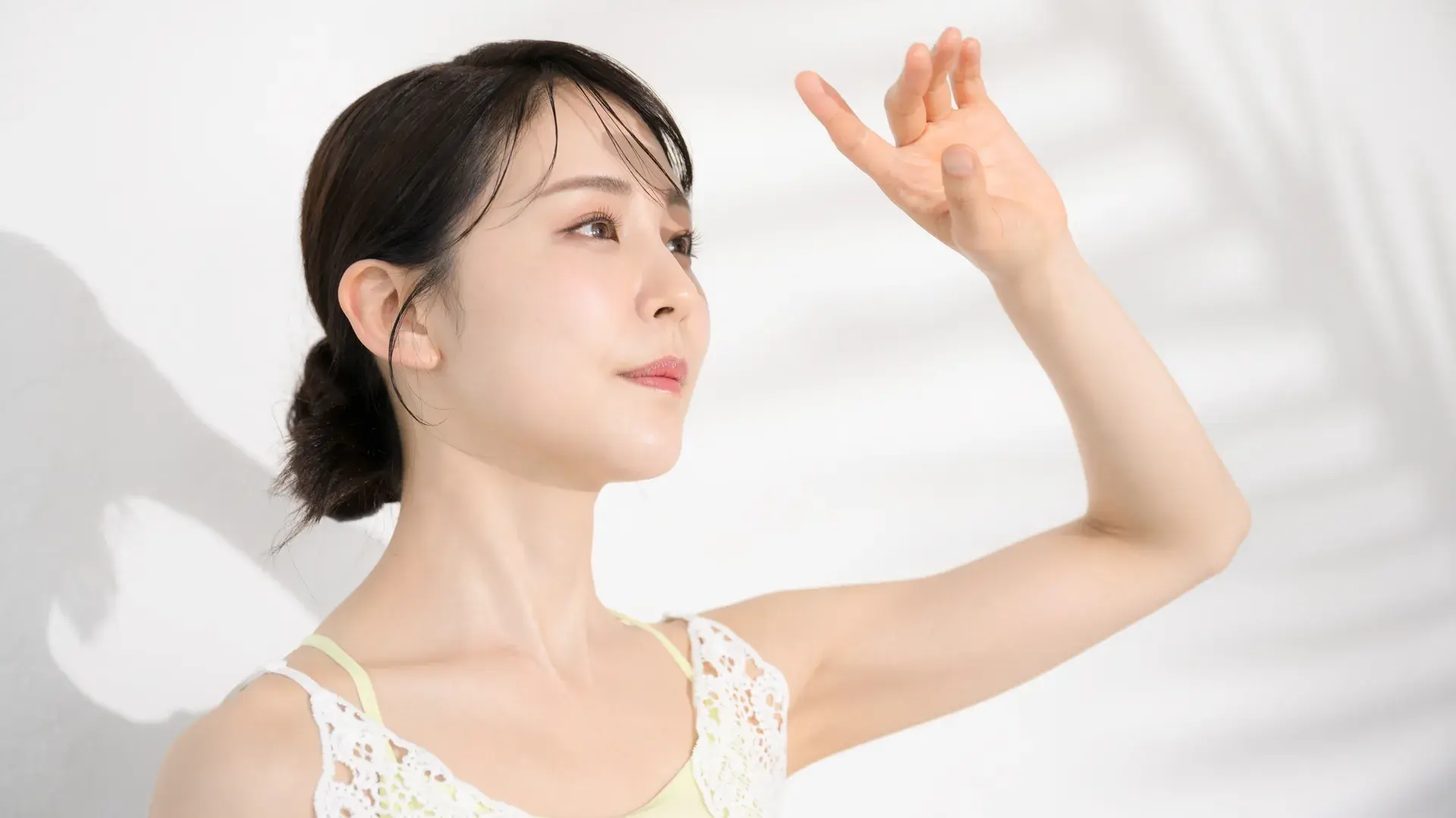 T La Vie 言生活 防曬迷思破解！陰天、室內也會曬老？衛福部：紫外線無所不在！ 1