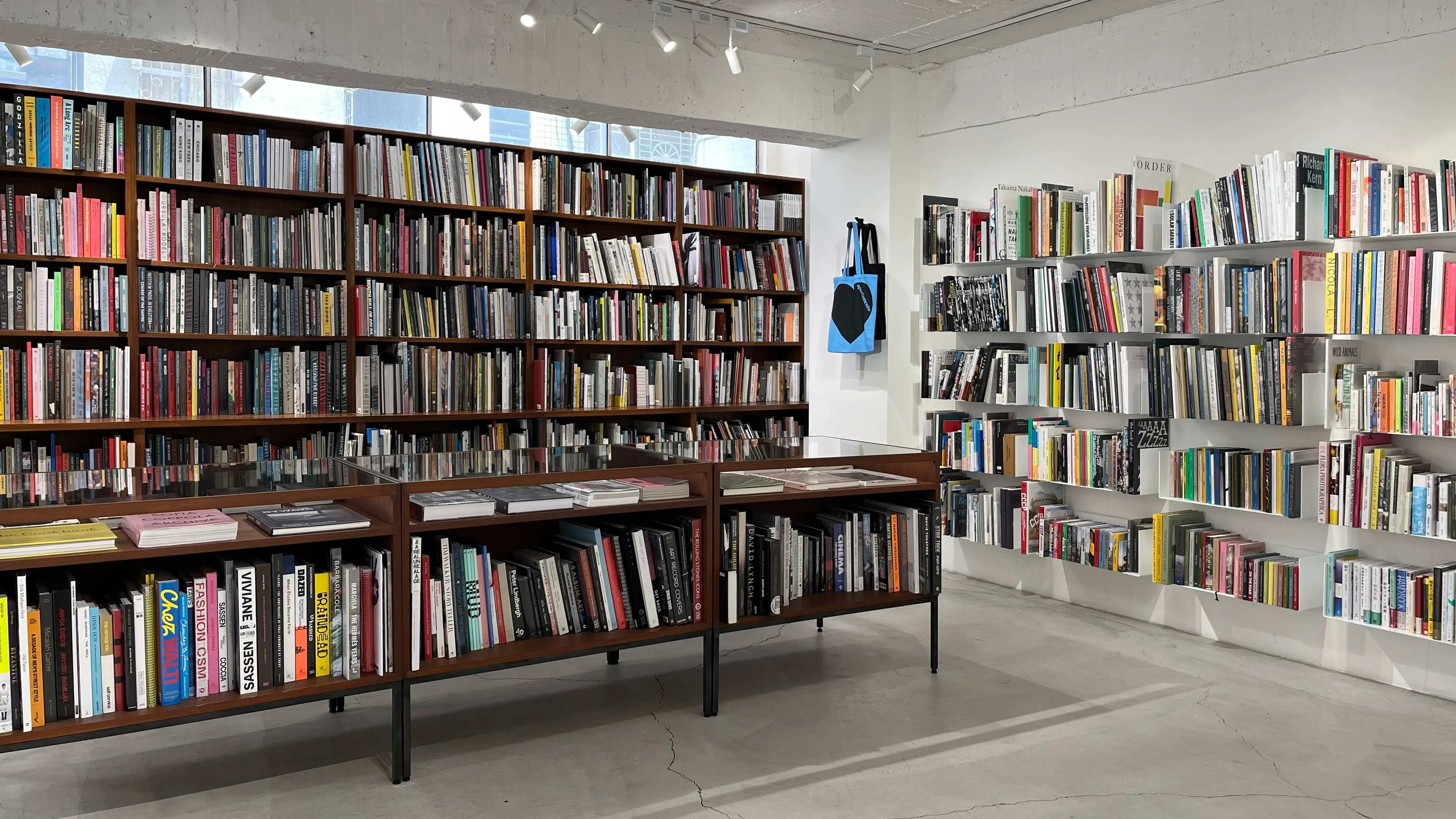 Photo One25 台北國際影像藝術節【photo One25 台北國際影像藝術節】moom Bookshop