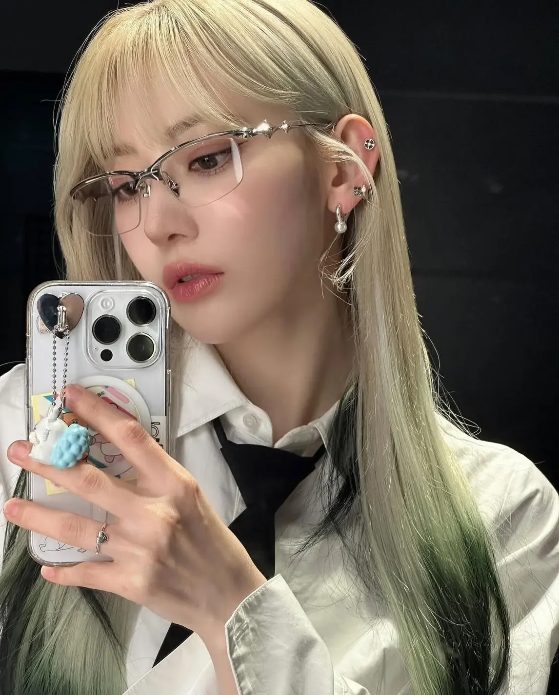 2025流行眼鏡趨勢 韓星同款【ig 39saku Chan】無眶眼鏡02