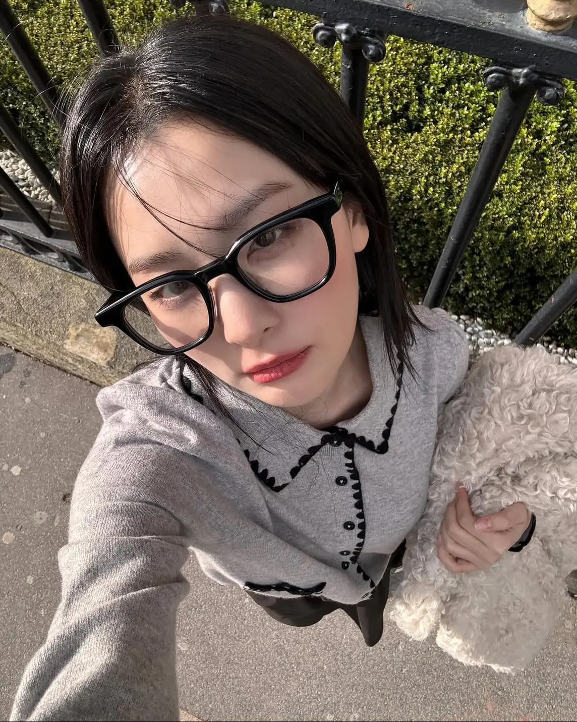 2025流行眼鏡趨勢 韓星同款【ig Hi Sseulgi】黑粗框眼鏡