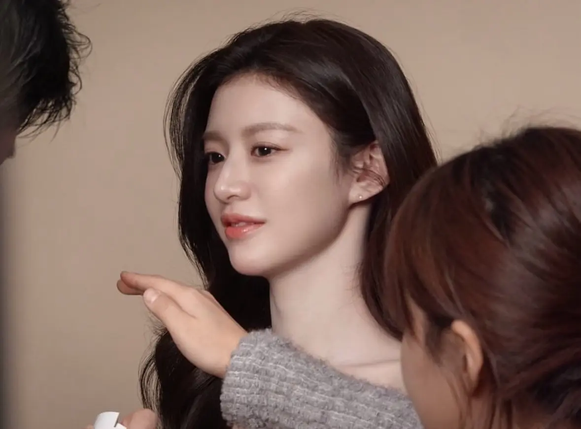 機智住院醫生生活 高允貞 保養 美妝【ig Goyounjung】高允貞02