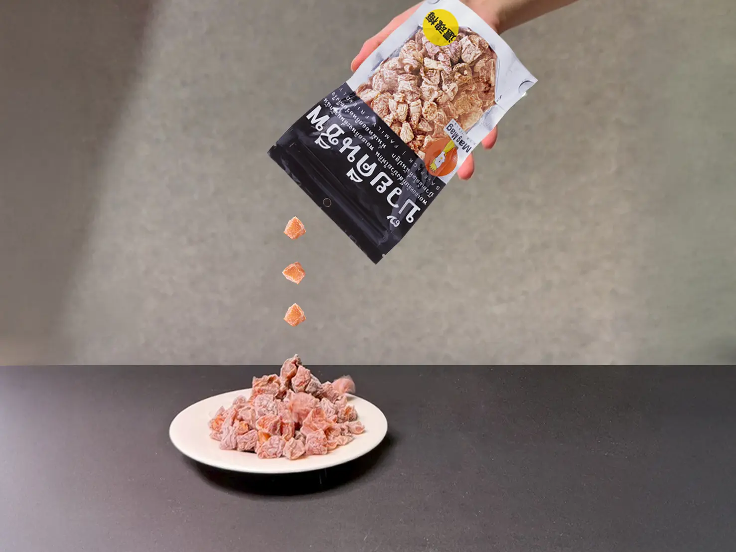 圖說一、聯名地瓜片獨家風味的靈魂來源，mag Mag 還魂梅果濃郁酸甜卻不失平衡的果乾風味。