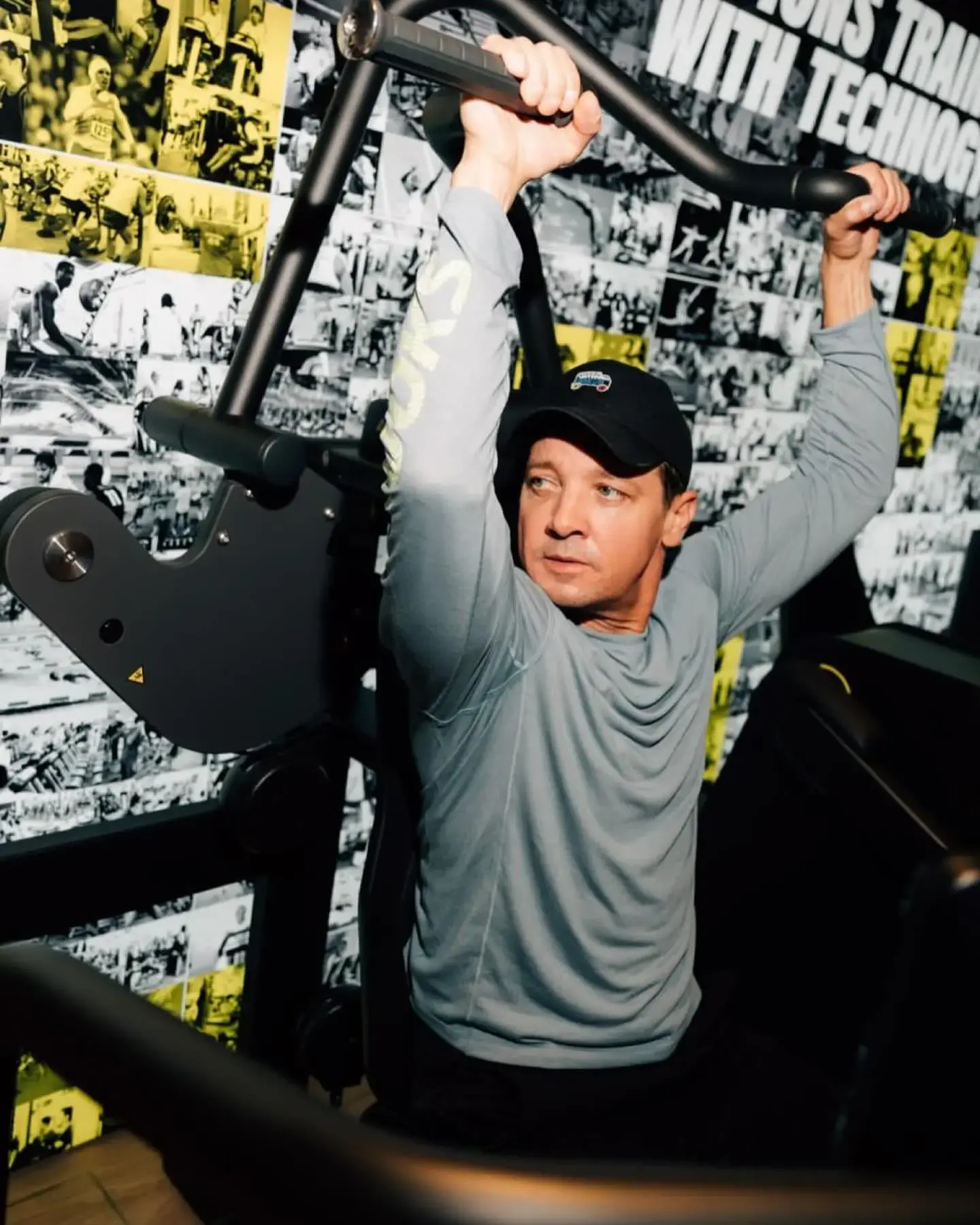 傑瑞米雷納jeremy Renner拒鷹眼23