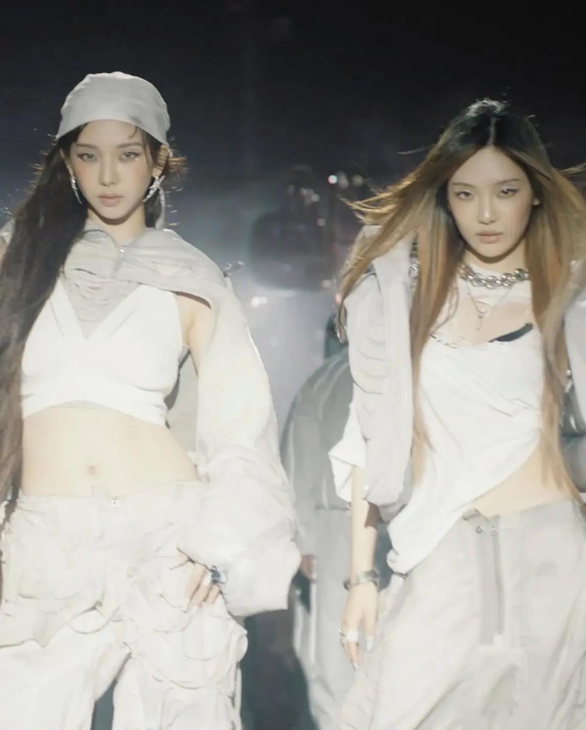 2025夏日流行元素跟著韓星穿搭美到不行！【ig Aespa Official】2025夏日流行元素10