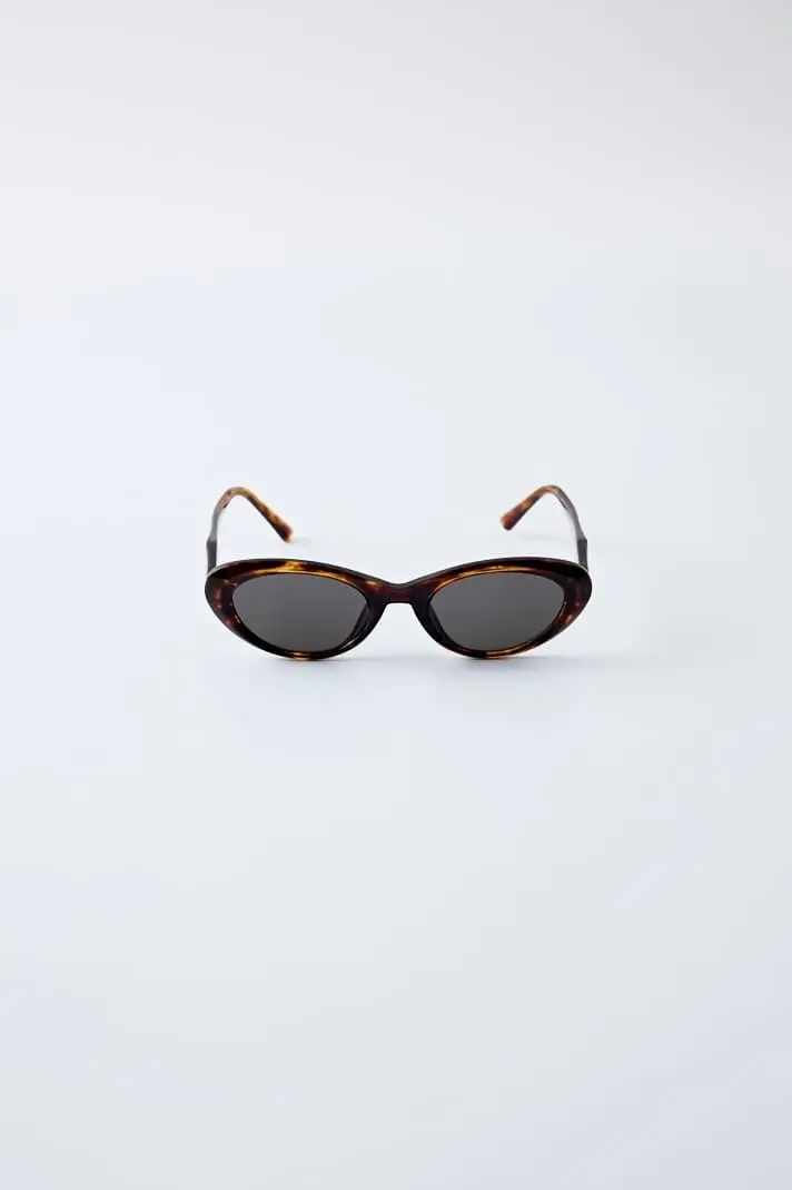 圖3貓眼復古框設計，已成為夏日墨鏡款的必備單品