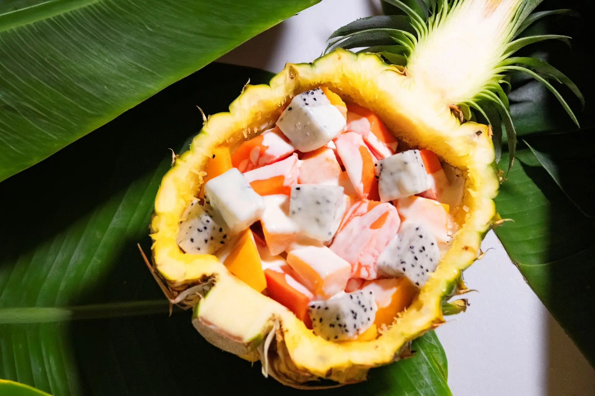 圖4.泰式水果沙拉酸甜開胃，新鮮果香搭配特調醬汁，清爽解膩夏日首選。（圖／嘉義福容voco酒店提供）