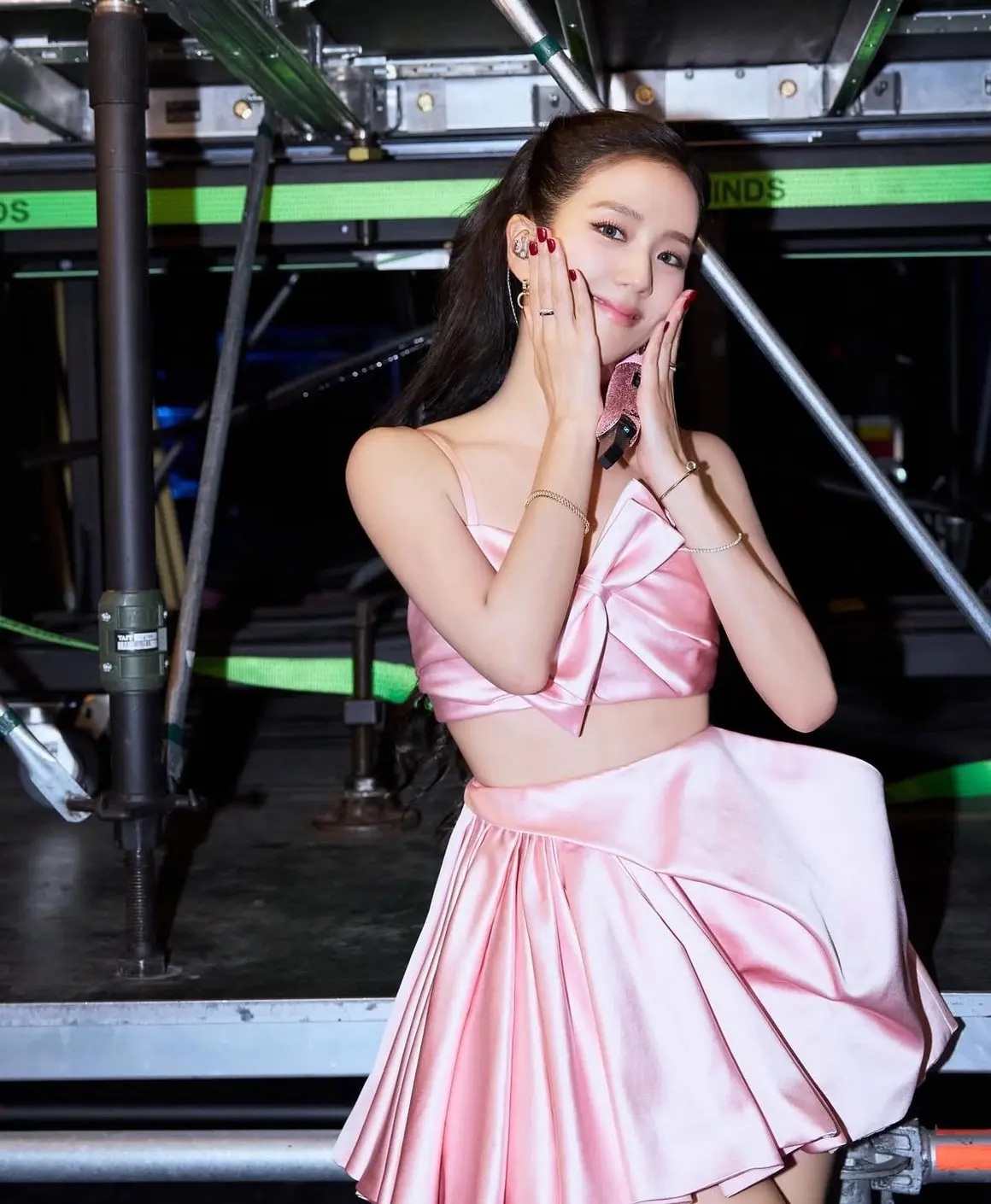 Jisoo Dior Pink Custom Dress 2025 1