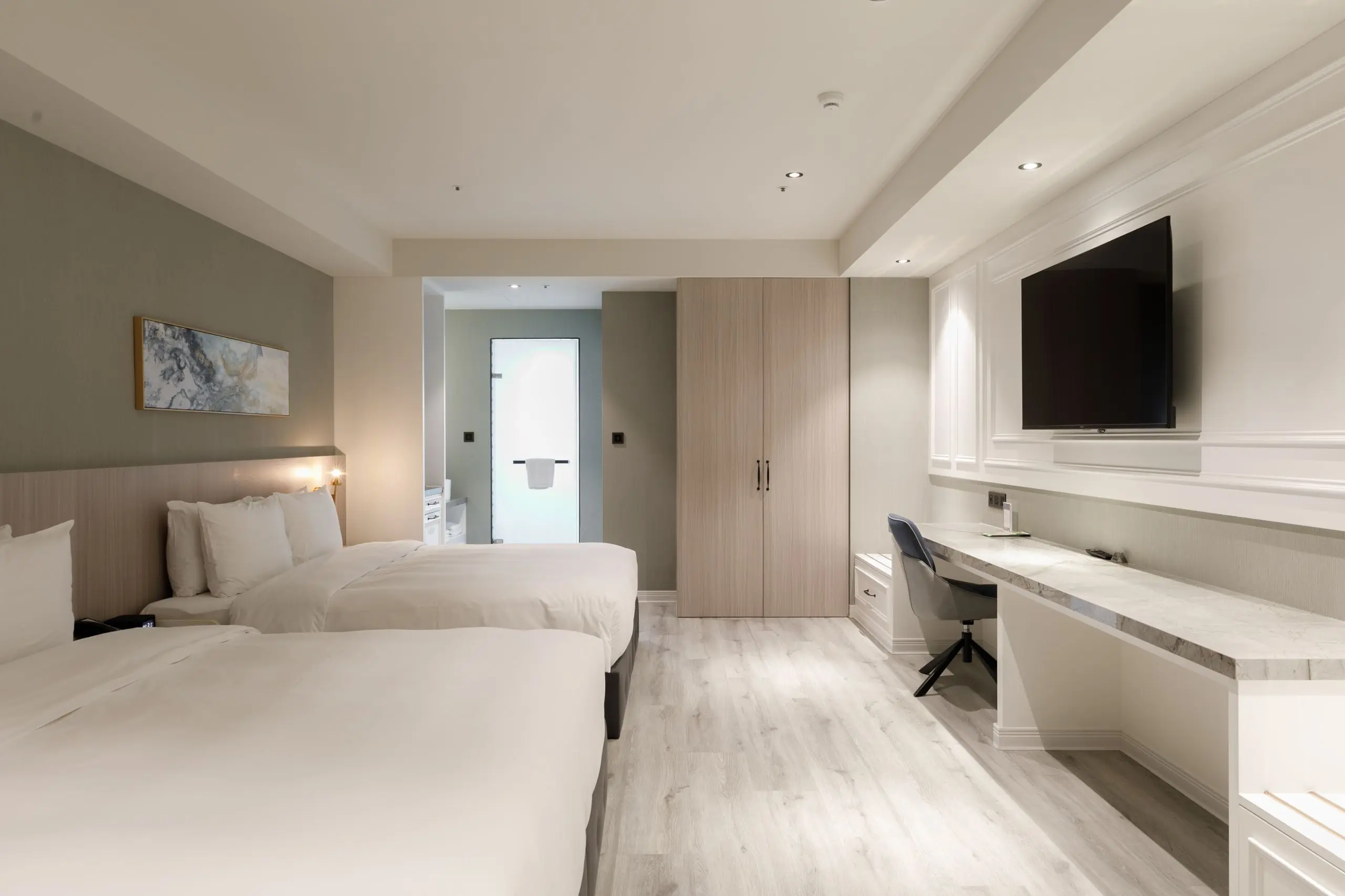 在林口，遇見生活的節奏新北林口爵怡溫德姆酒店【text 林口爵怡溫德姆酒店 Photo Diamond Lin】豪華家庭房。