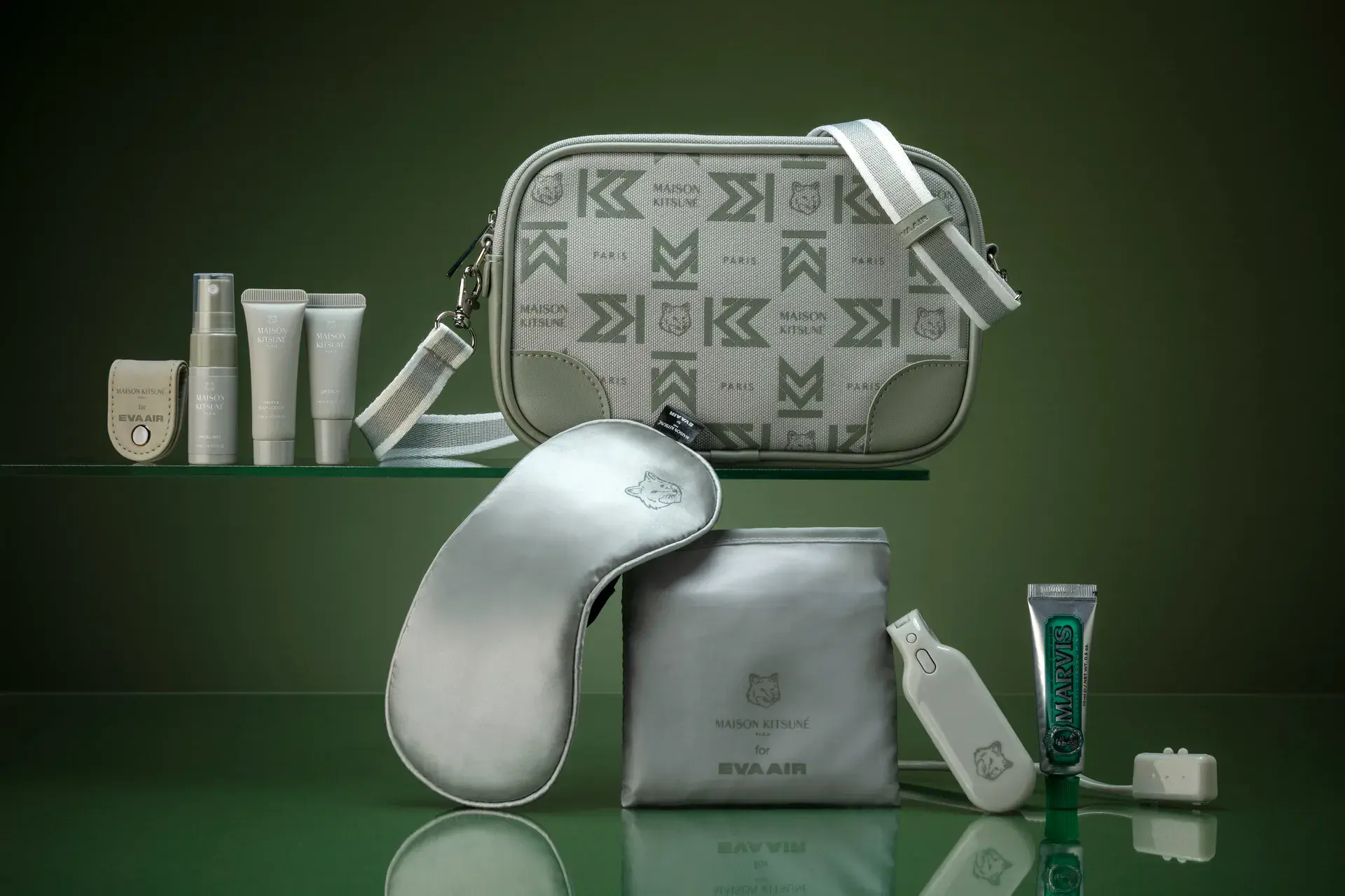 長榮航空 X Maison Kitsune狐狸頭斜背包