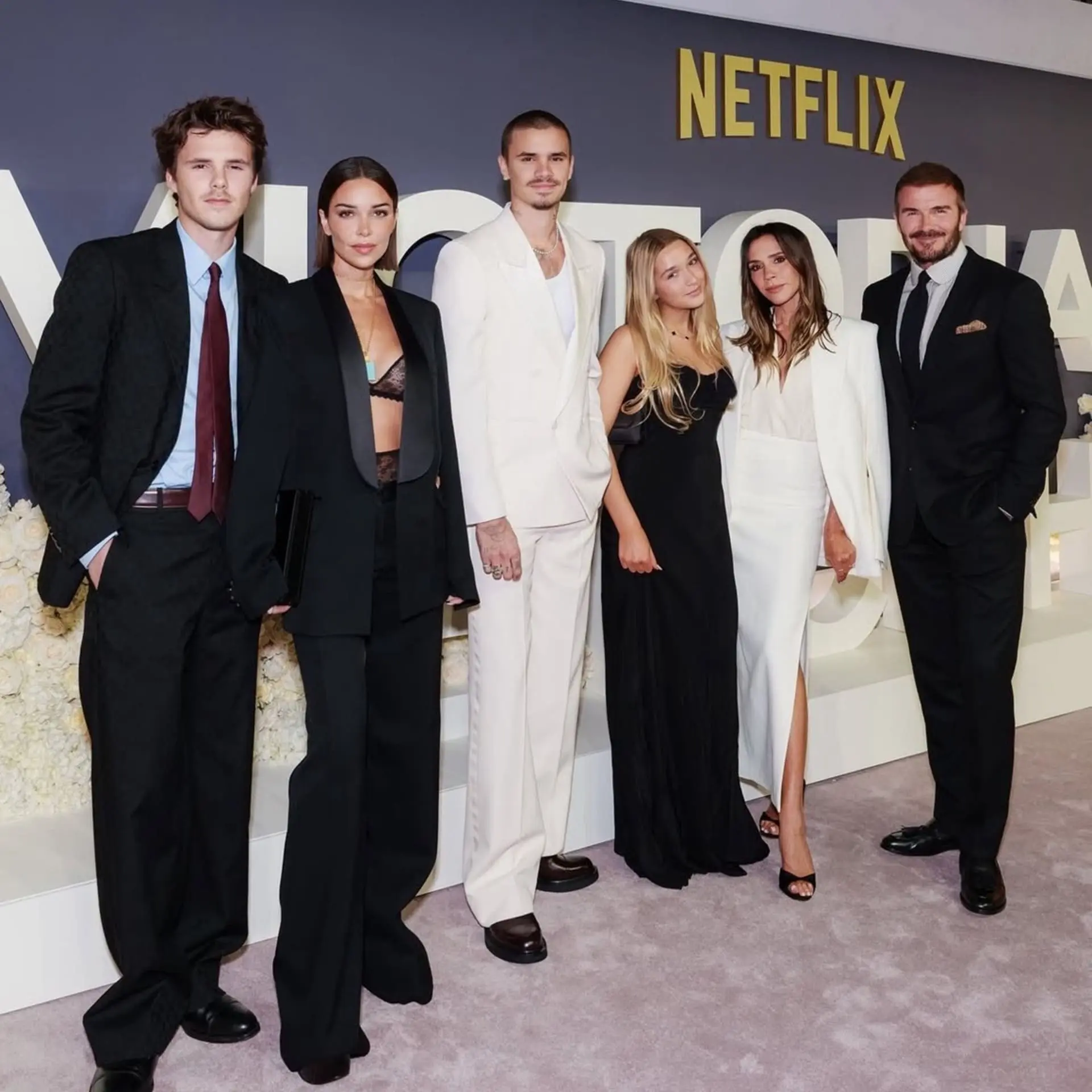 【victoriabeckham】hiku By Harper Harper Seven Beckham 家族照01