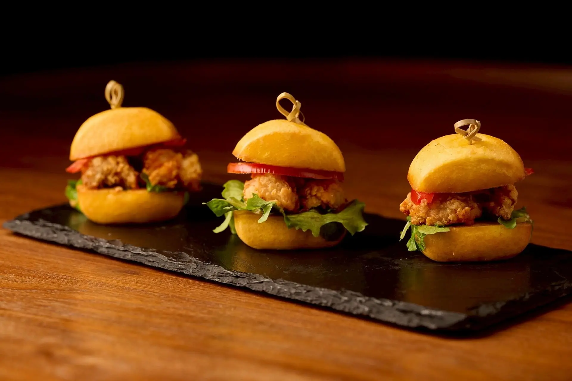 【中山意舍】酒吧 Ren Bistronomy 美國阿嬤炸雞饅頭漢堡