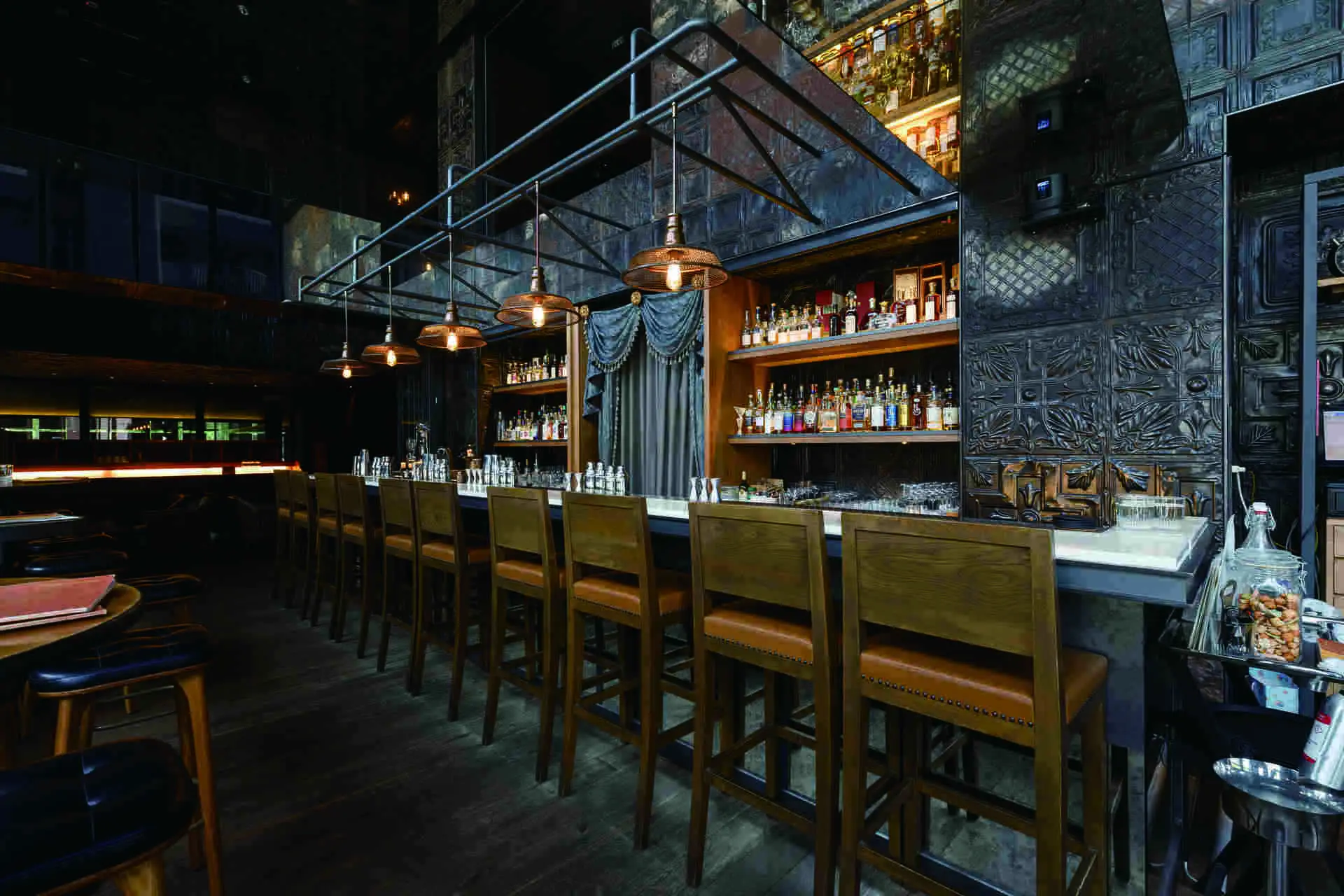 【賦樂旅居】酒吧 East End 店內環境