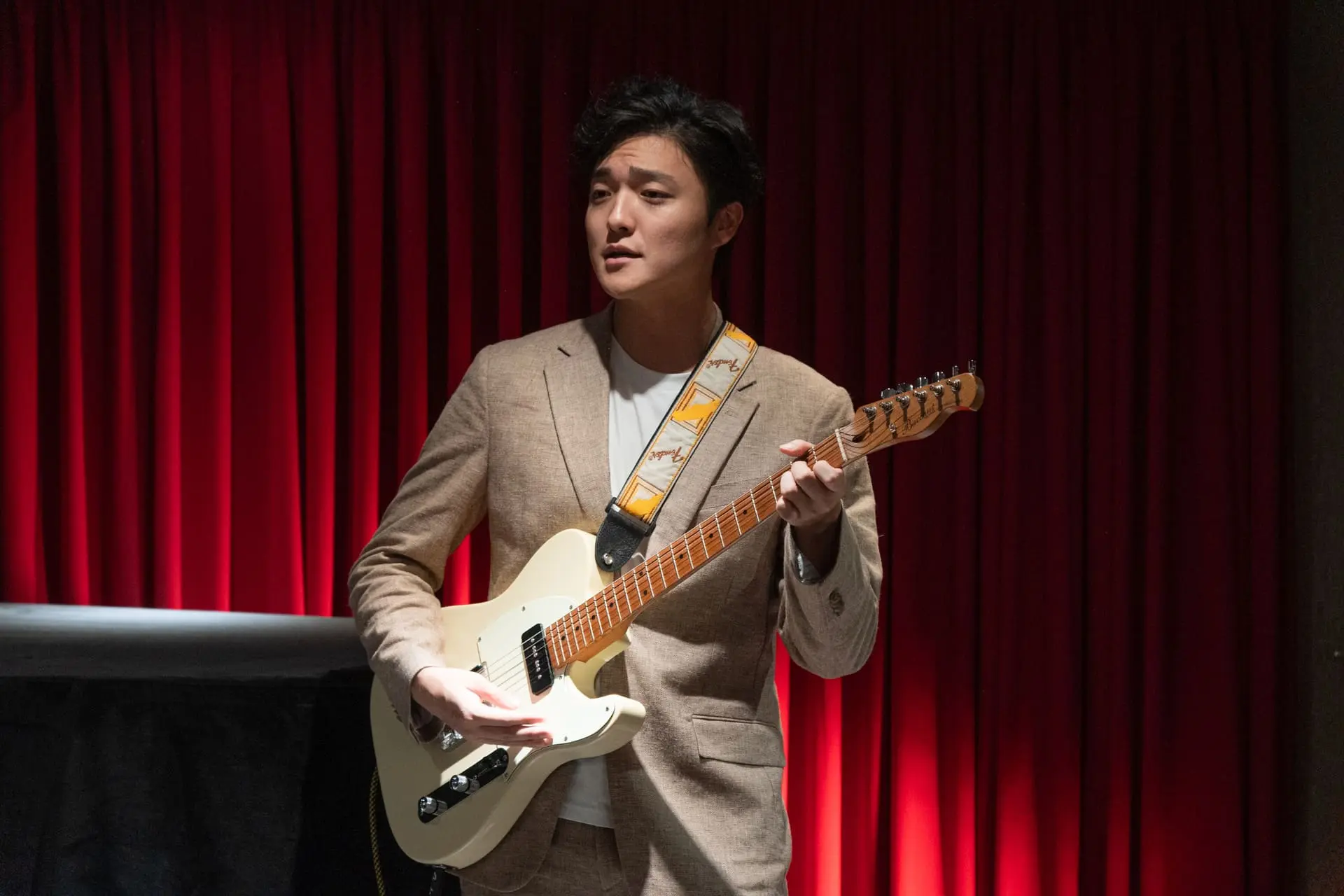 【意寬精品旅館】酒吧 Ren Bistronomy 台日混血的歌手baya小林航