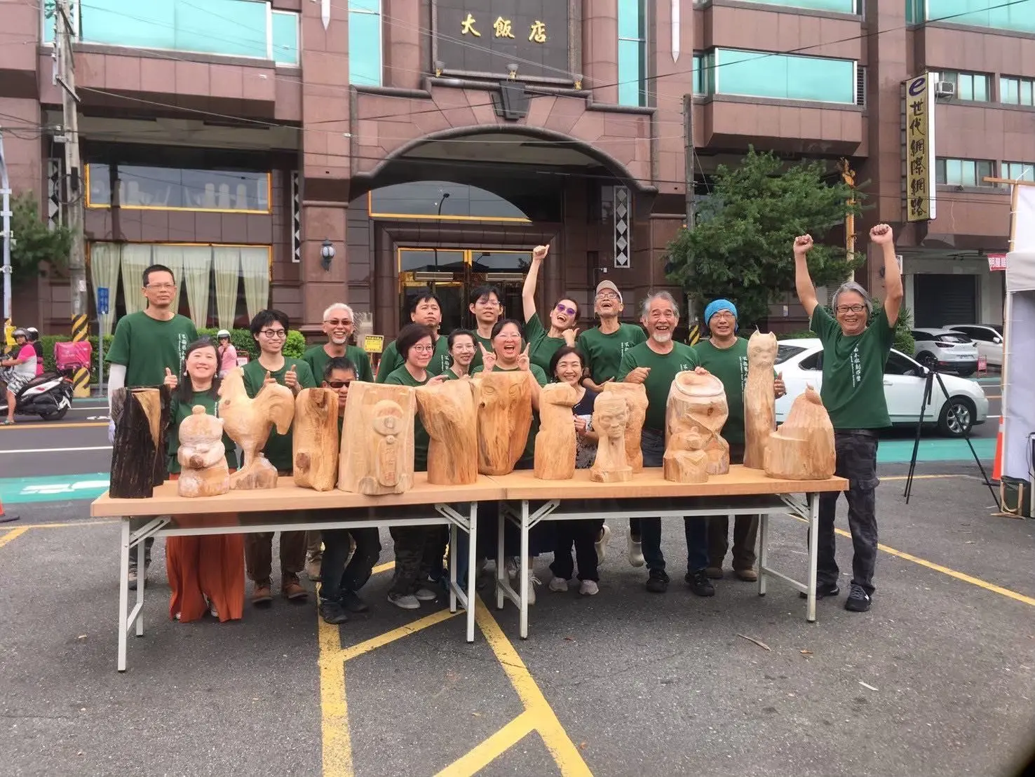 【埔里鎮寶大飯店】南投飯店推薦 南投特色活動 來自台灣16位藝術家齊聚鎮寶大飯店進行不插電木雕創作