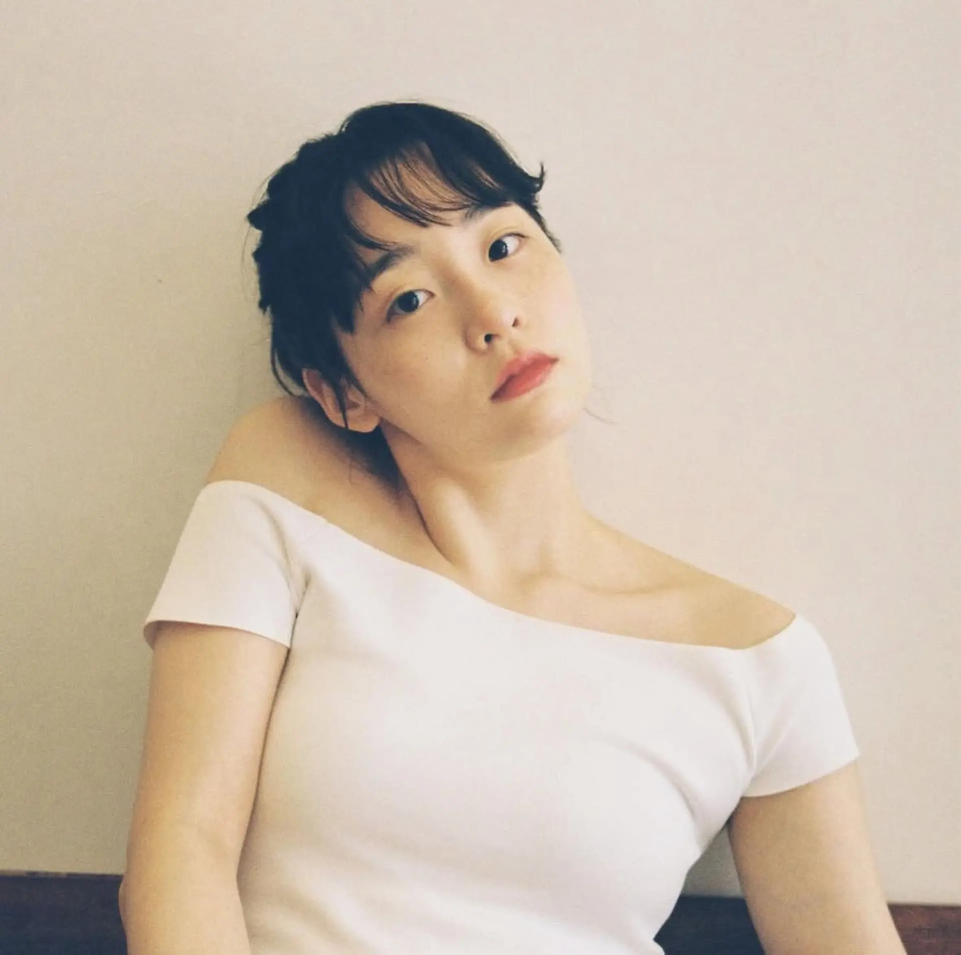 【minhakim 】金敏荷 金敏荷 形象照03