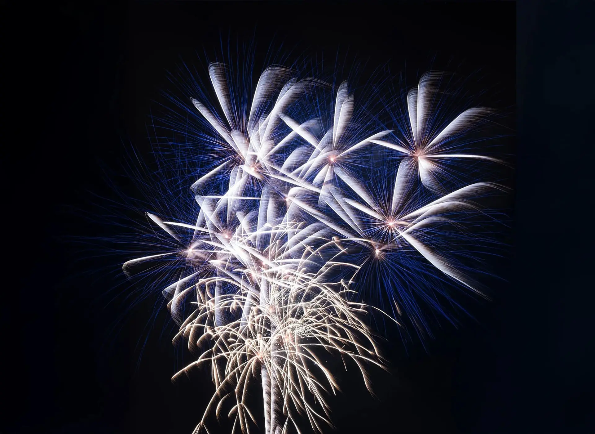 【新北市政府】閃耀新北1314 煙火 飛珠遊星