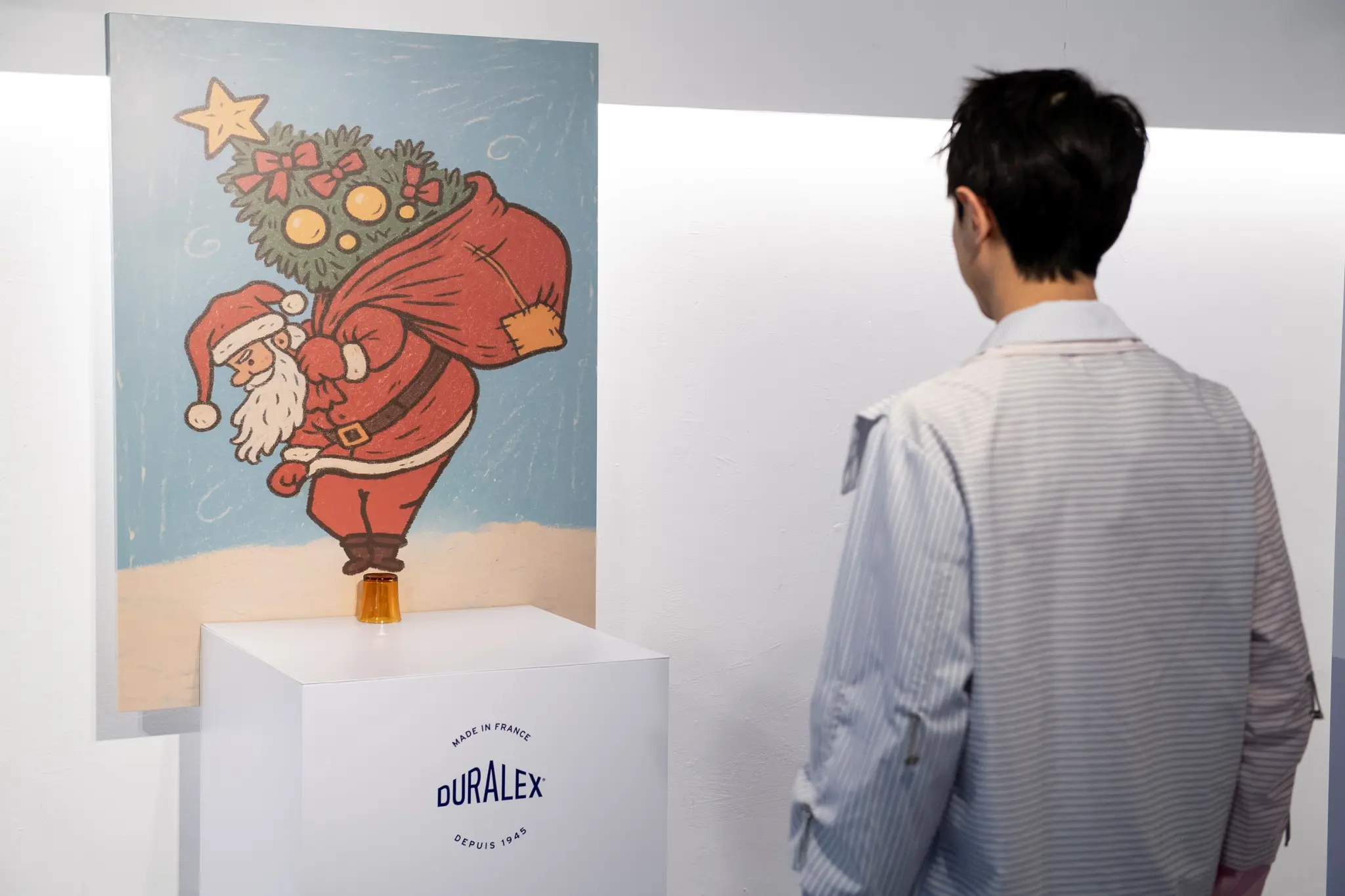 圖說05 透過色彩、光影與視覺錯視等巧思，玻璃杯瞬間變成你的創作夥伴。