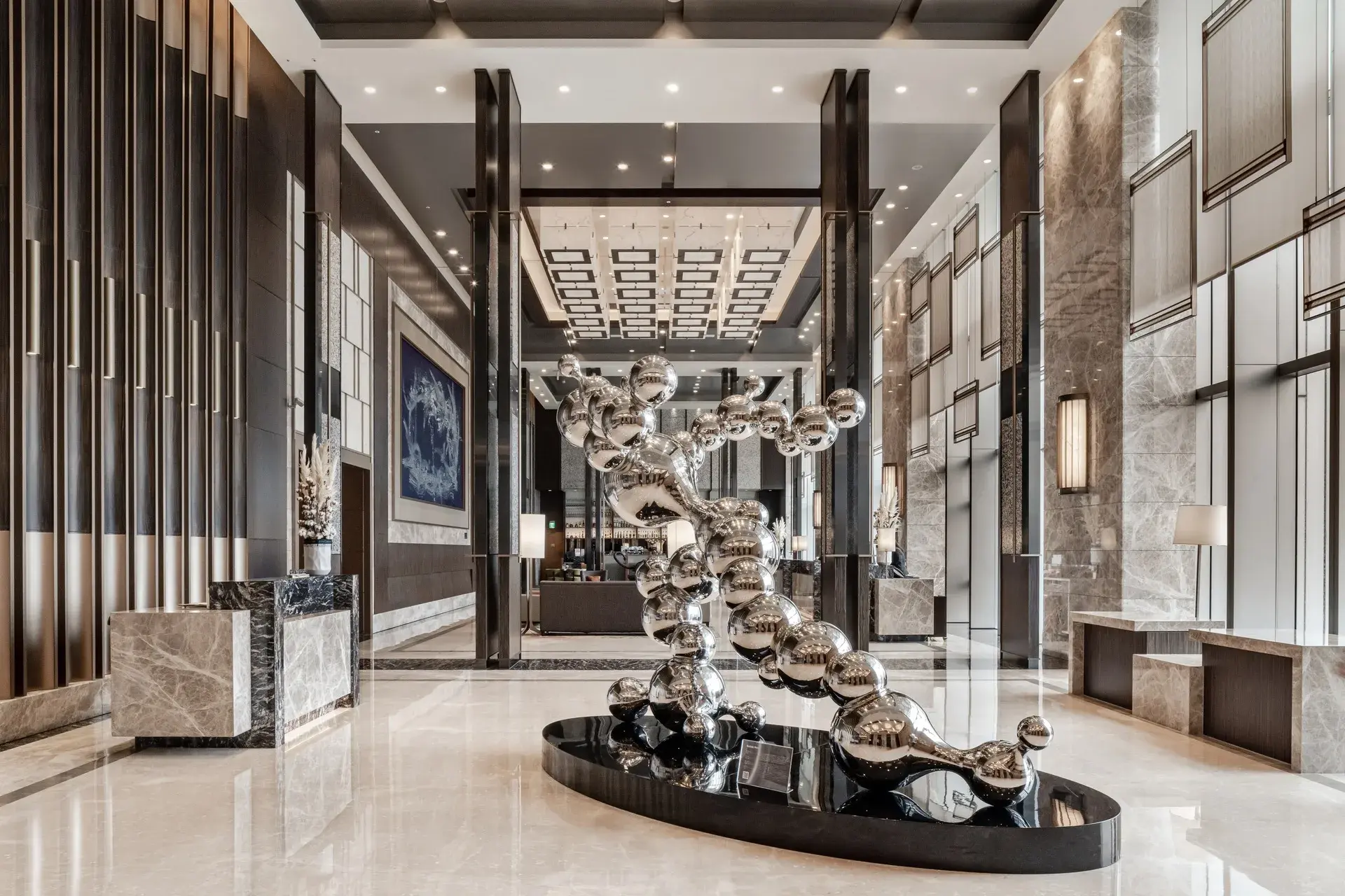 跨年旅宿推薦 六福萬怡酒店 大廳