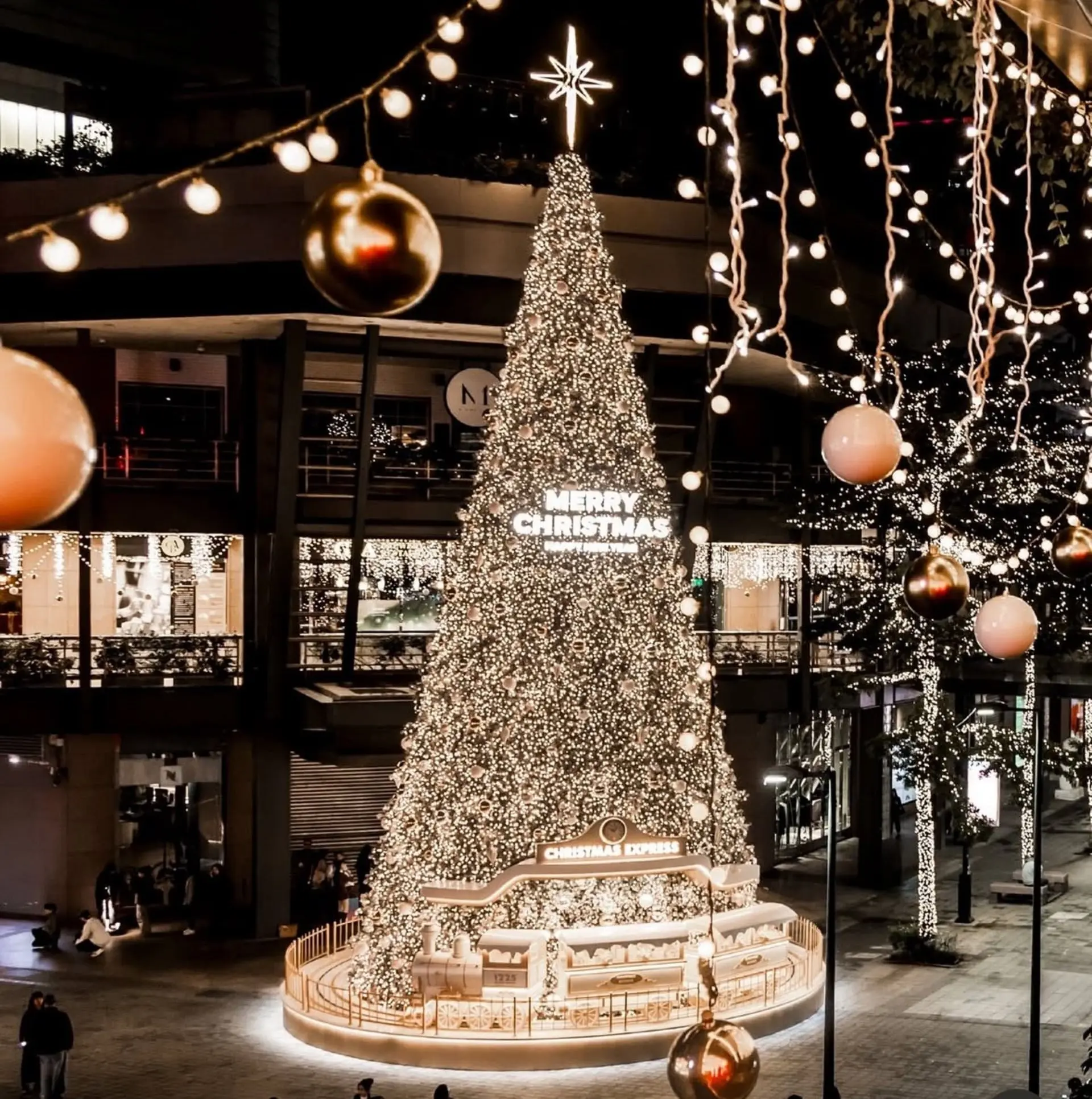 【inception】聖誕節 信義 耶誕城03